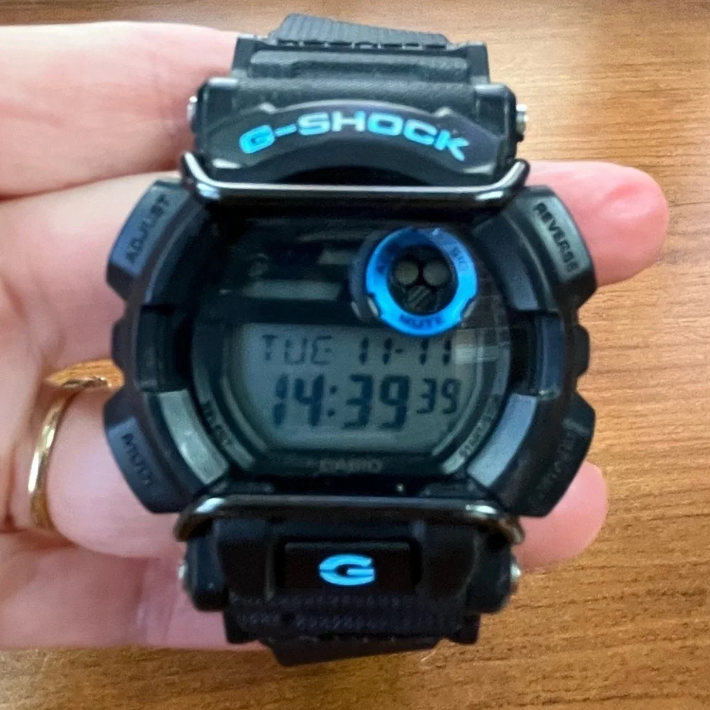 Casio G-Shock Men's Black Watch Water Resistant Shock Resist Gd400-1b2